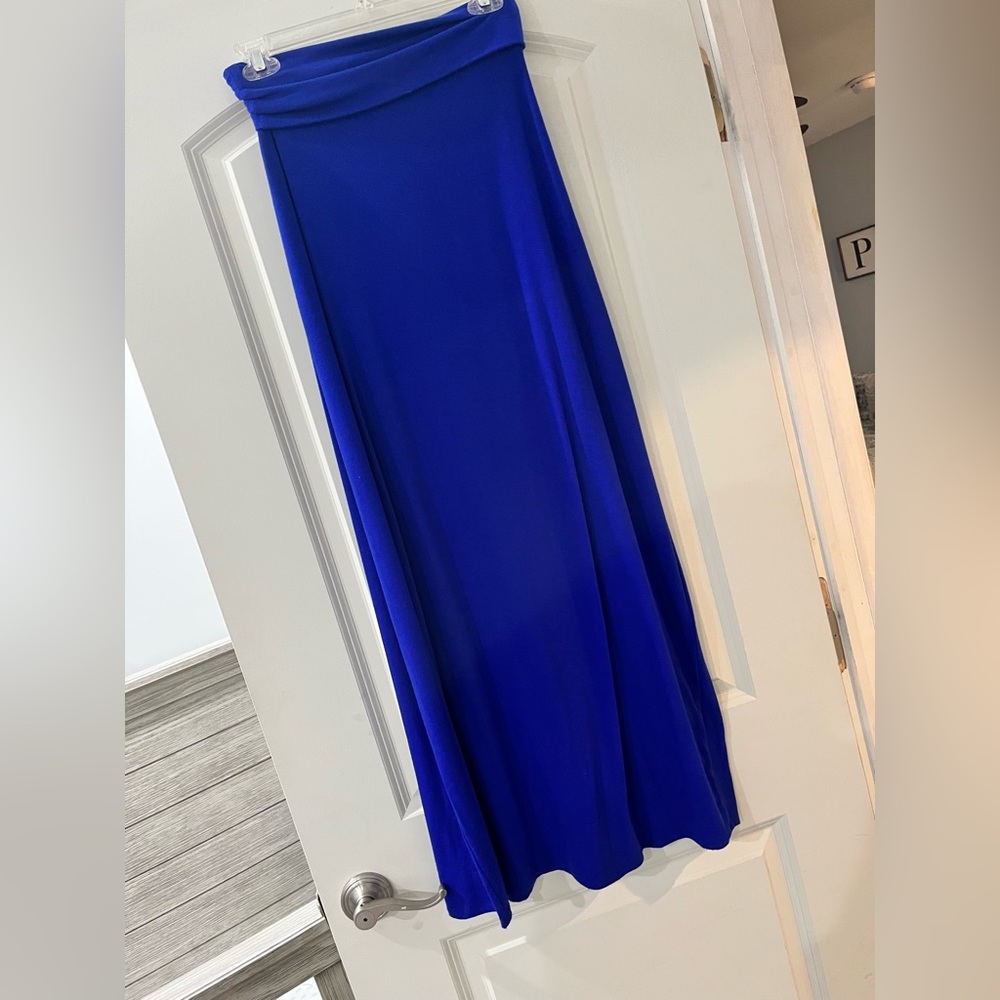 Zenana maxi skirt. Royal blue. Size small.